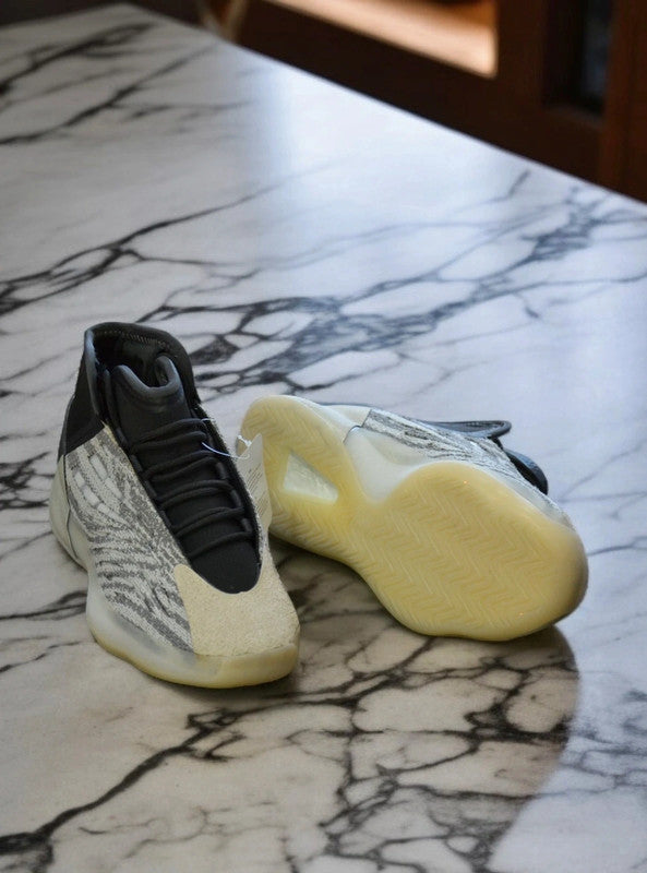 Adidas YEEZY QNTM Flash Orange – BLACK MOZART | BLVCK