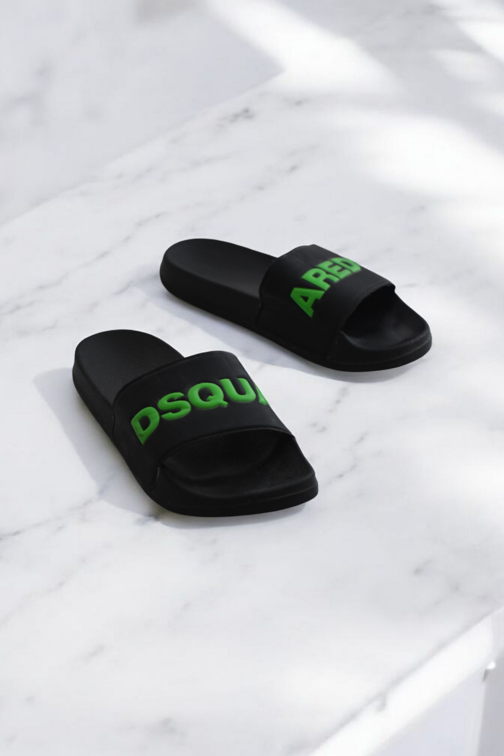 Dsquared2 Logo Slides