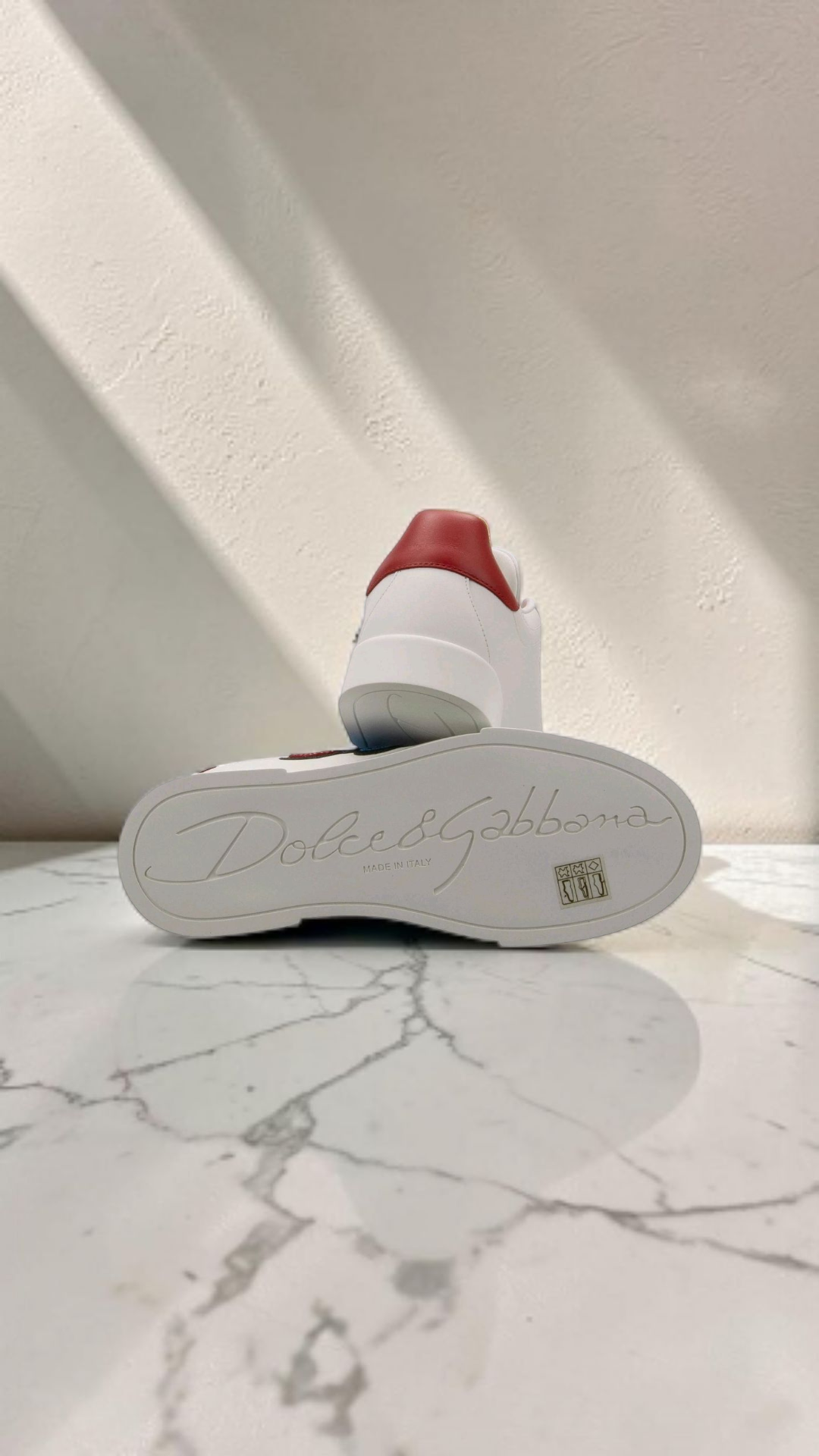 DOLCE & GABBANA PORTOFINO DG LOGO LIPS PATCH SNEAKERS WHITE / RED / BLUE