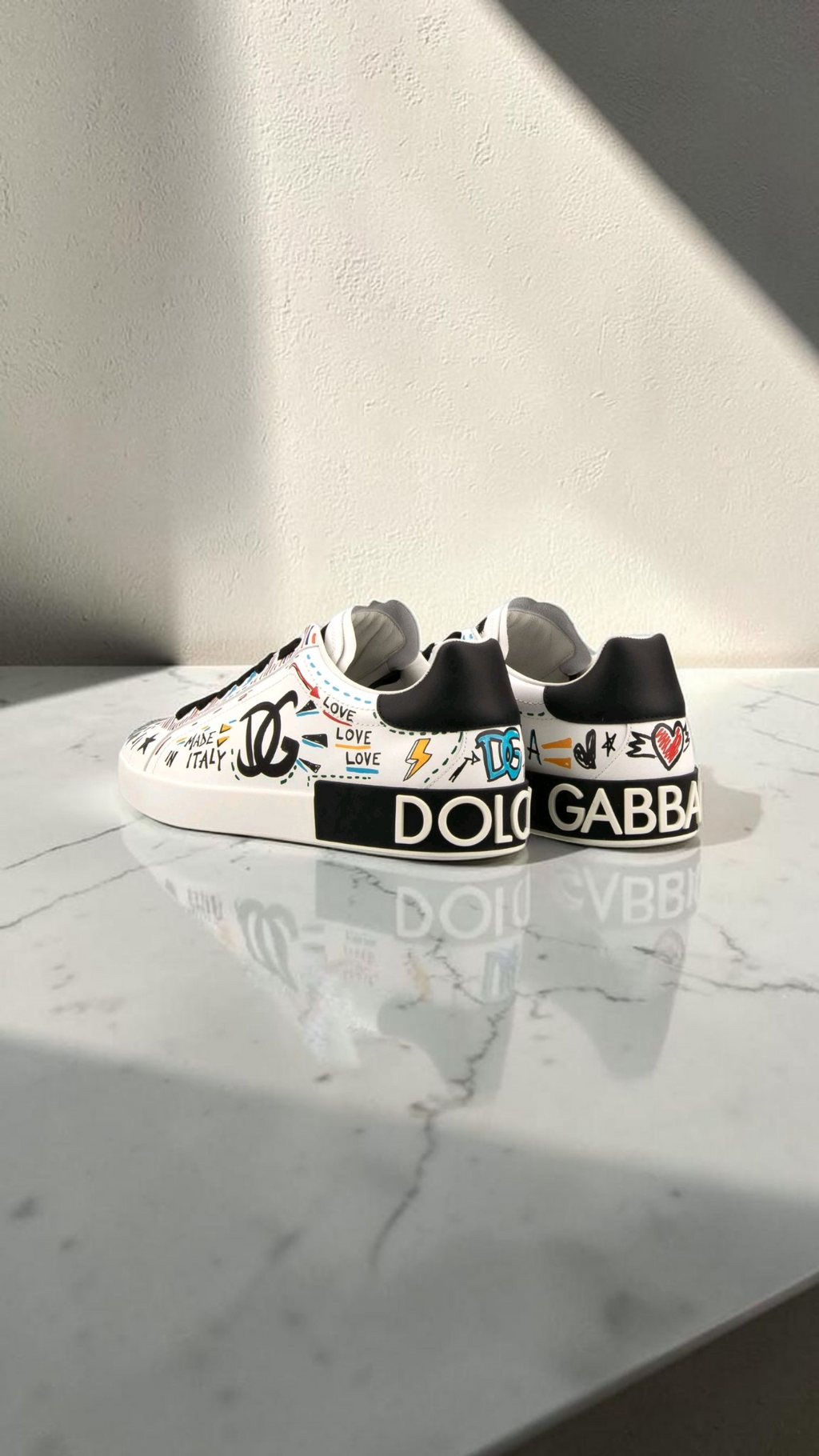 DOLCE & GABBANA PORTOFINO DG GRAFFITI SNEAKERS WHITE / BLACK / RED