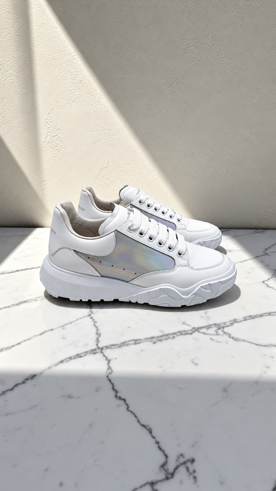 ALEXANDER MCQUEEN COURT TRAINER WHITE / SILVER