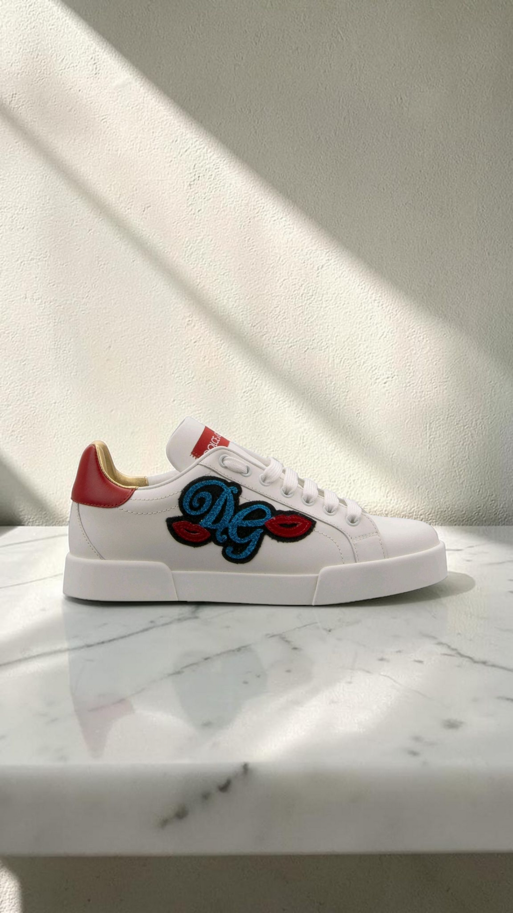 DOLCE & GABBANA PORTOFINO DG LOGO LIPS PATCH SNEAKERS WHITE / RED / BLUE