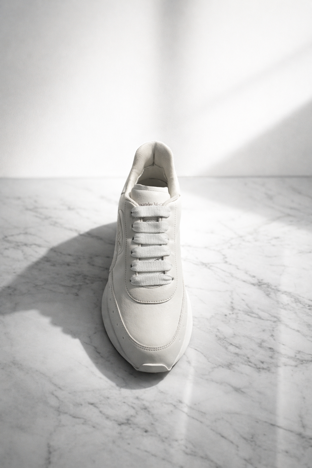 Alexander McQueen Sprint Runner Leather Sneakers in Ivory White