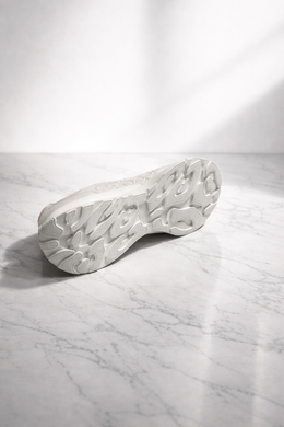 Alexander McQueen Sprint Runner Leather Sneakers in Ivory White