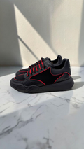ALEXANDER MCQUEEN COURT TRAINER BLACK & RED