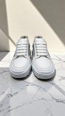 ALEXANDER MCQUEEN COURT TRAINER WHITE / SILVER